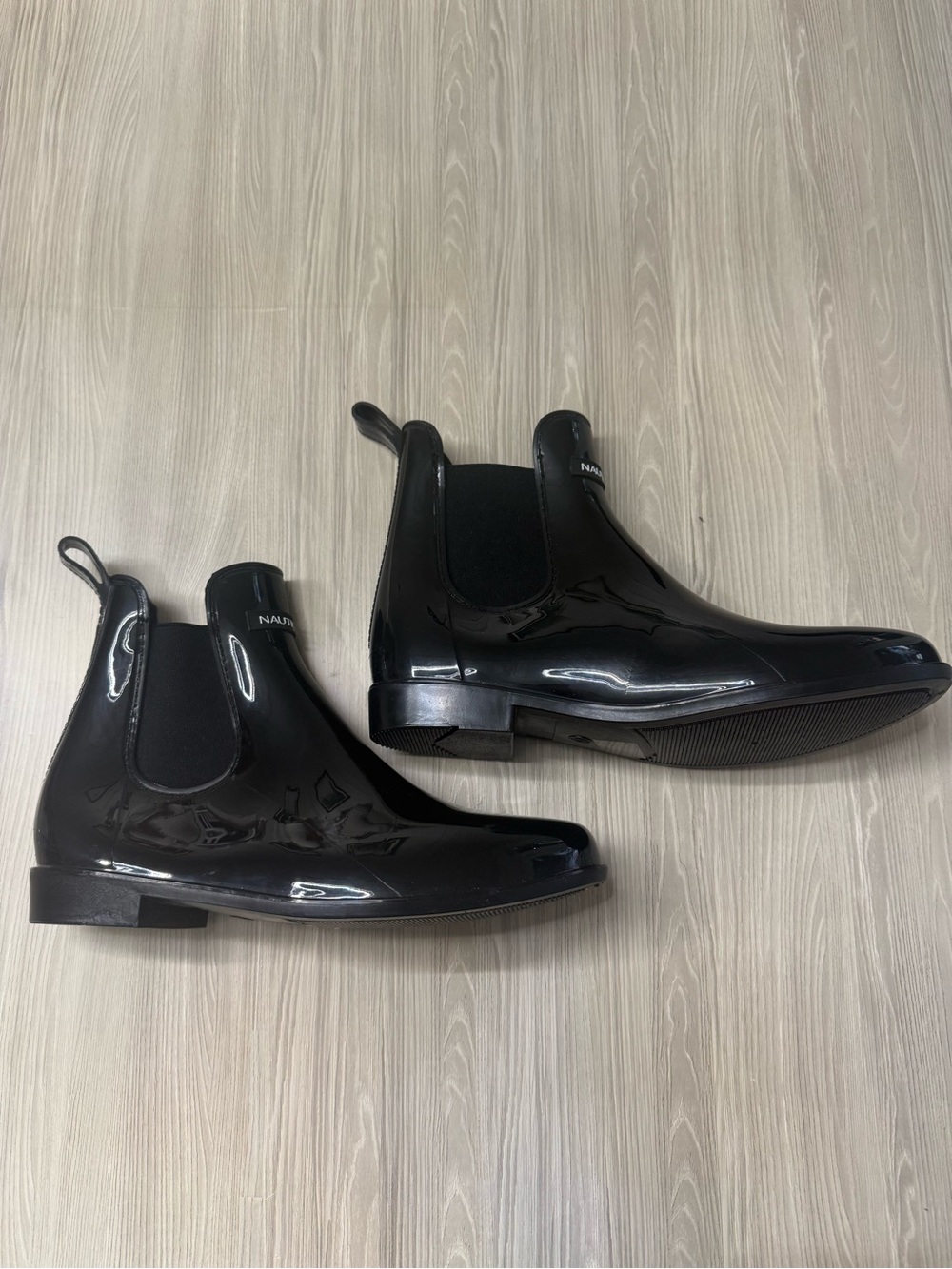 Nautica Women’s Black Chelsea Rain Boots Glossy Waterproof Pull-On Size 10